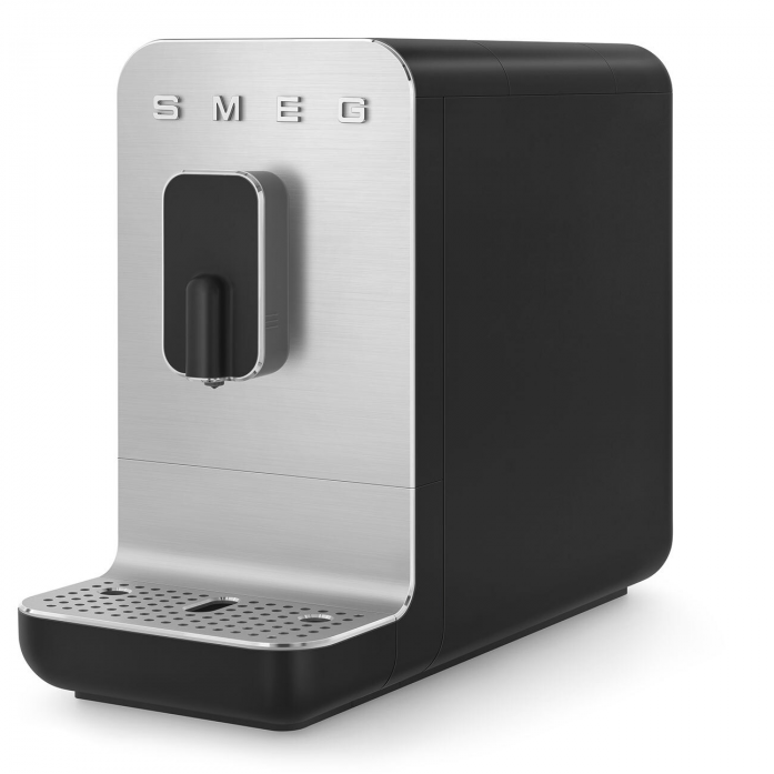 Автоматическая кофемашина SMEG BCC11BLMEU в магазине «На диване» в Якутске  — Выгодная цена