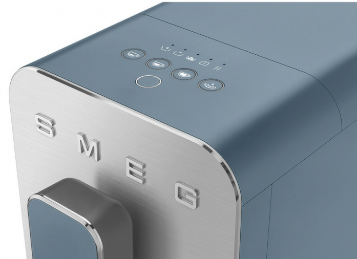 Кофемашина автоматическая Smeg BCC12SBMEU в магазине «На диване» в Якутске  — Выгодная цена